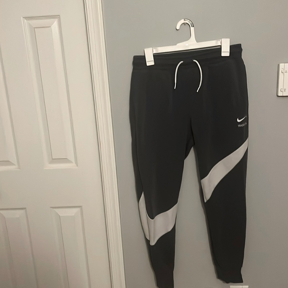 Nike Trade Mark Joggers Size Small.